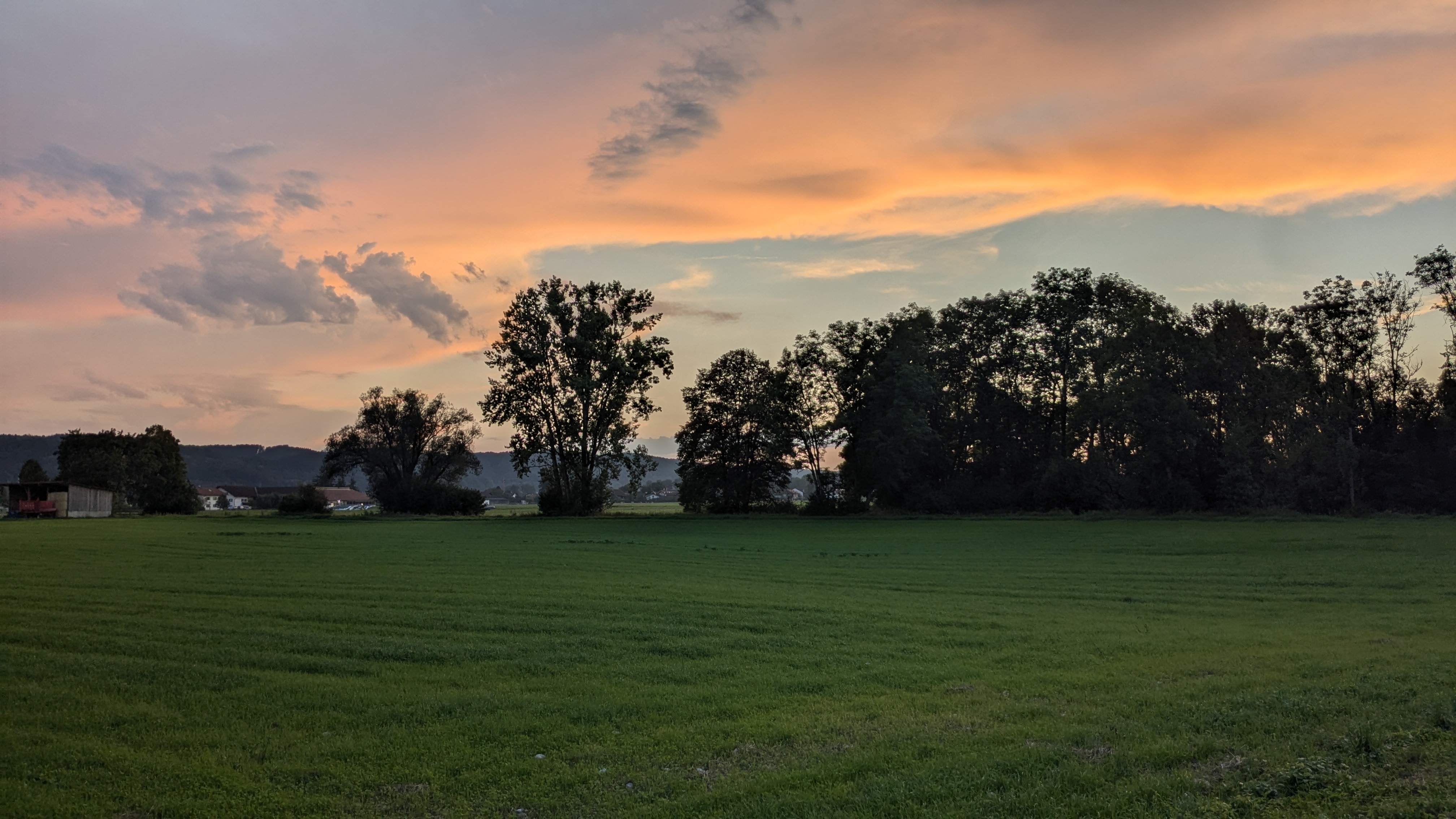 4032x2268