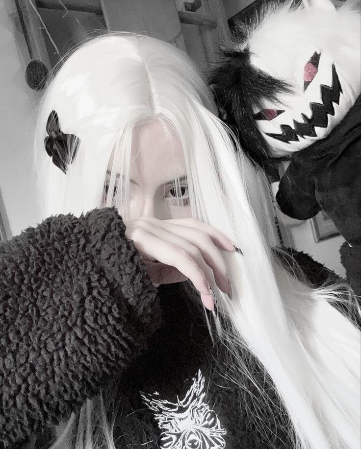 736x917