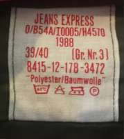 812x903