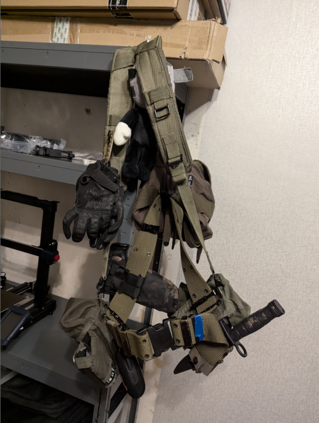 631x837