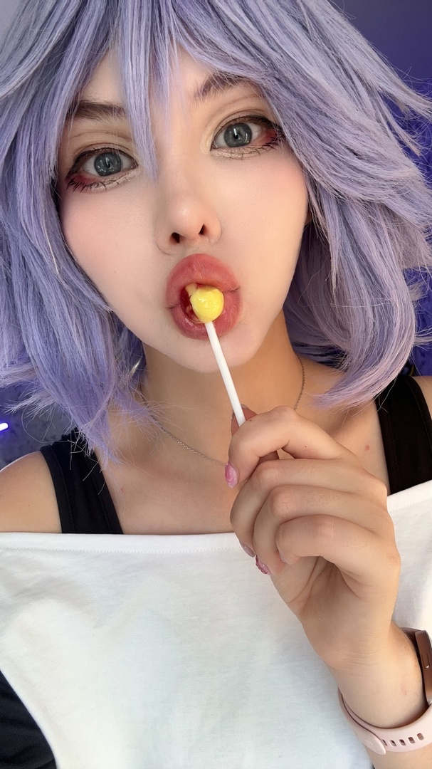 607x1080