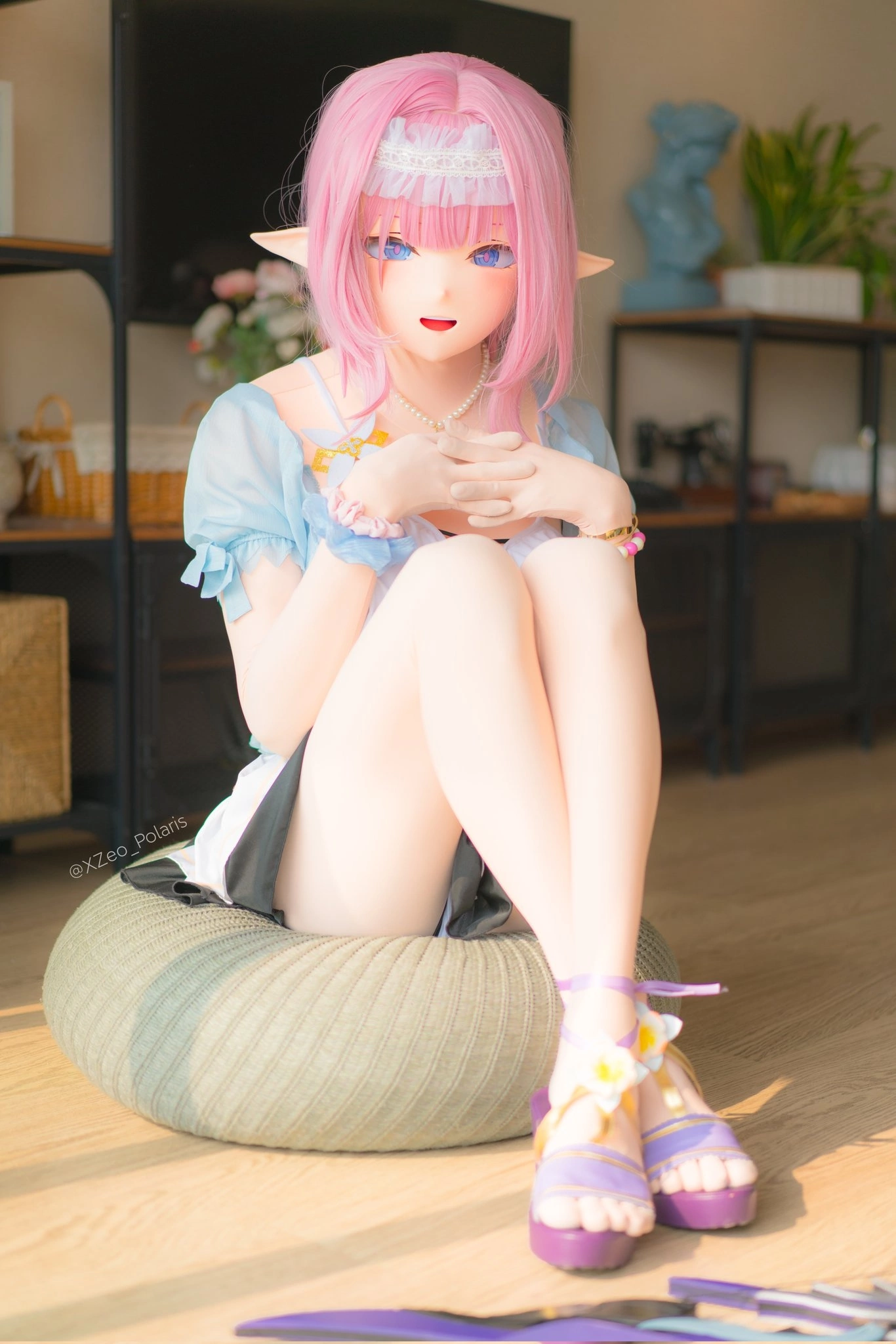 1366x2048