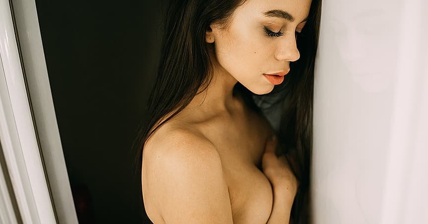 863x452