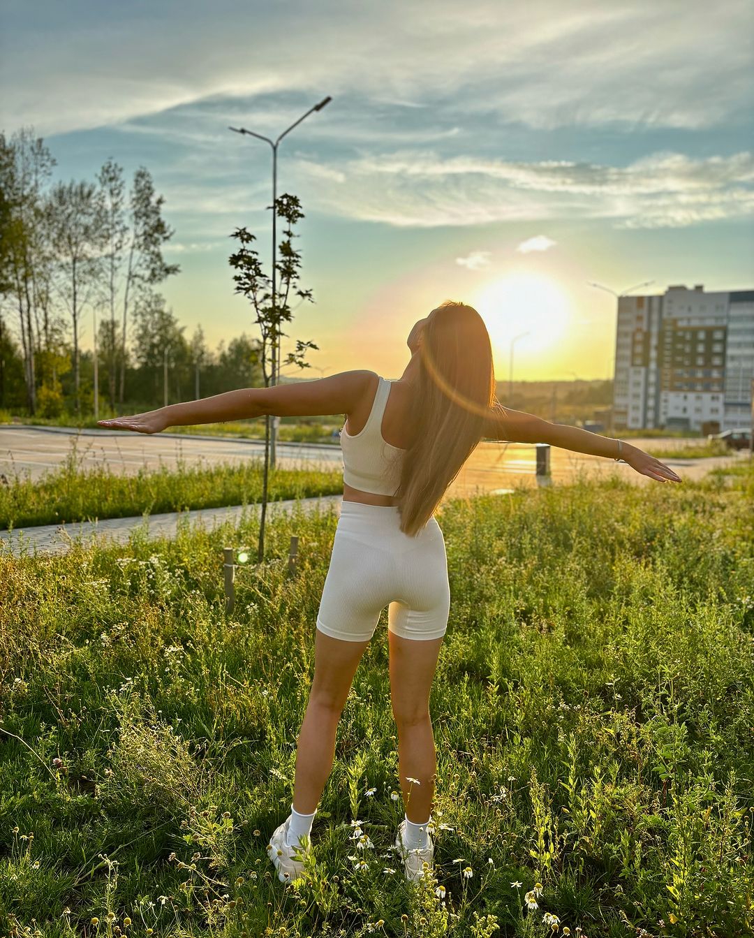 1080x1343