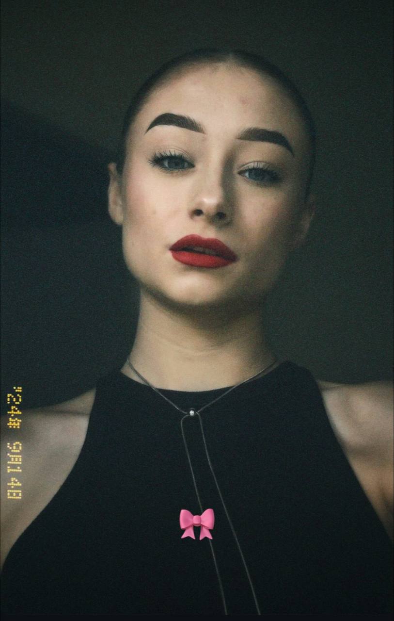 813x1280