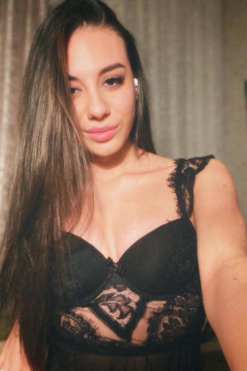 853x1280
