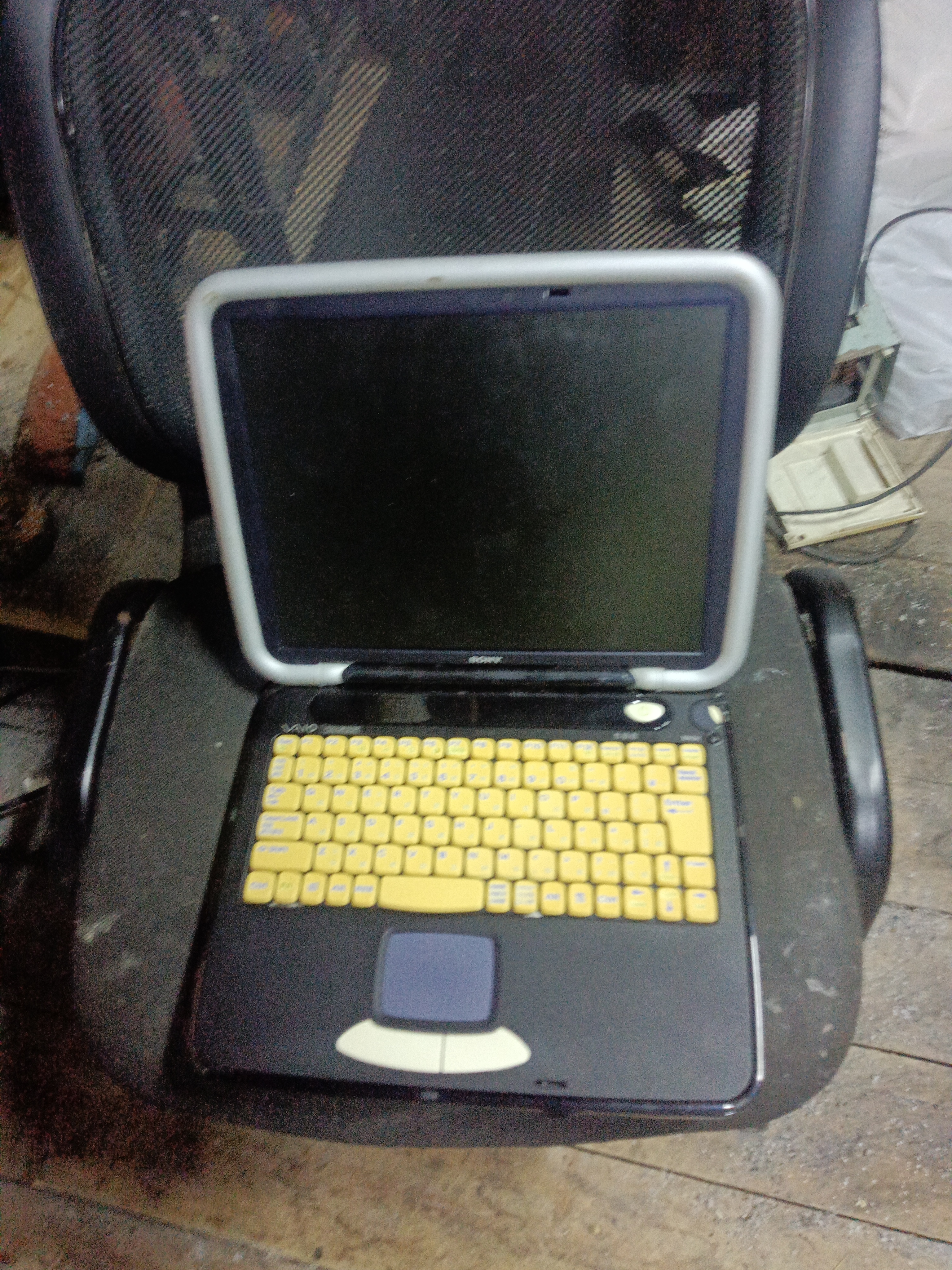3072x4096
