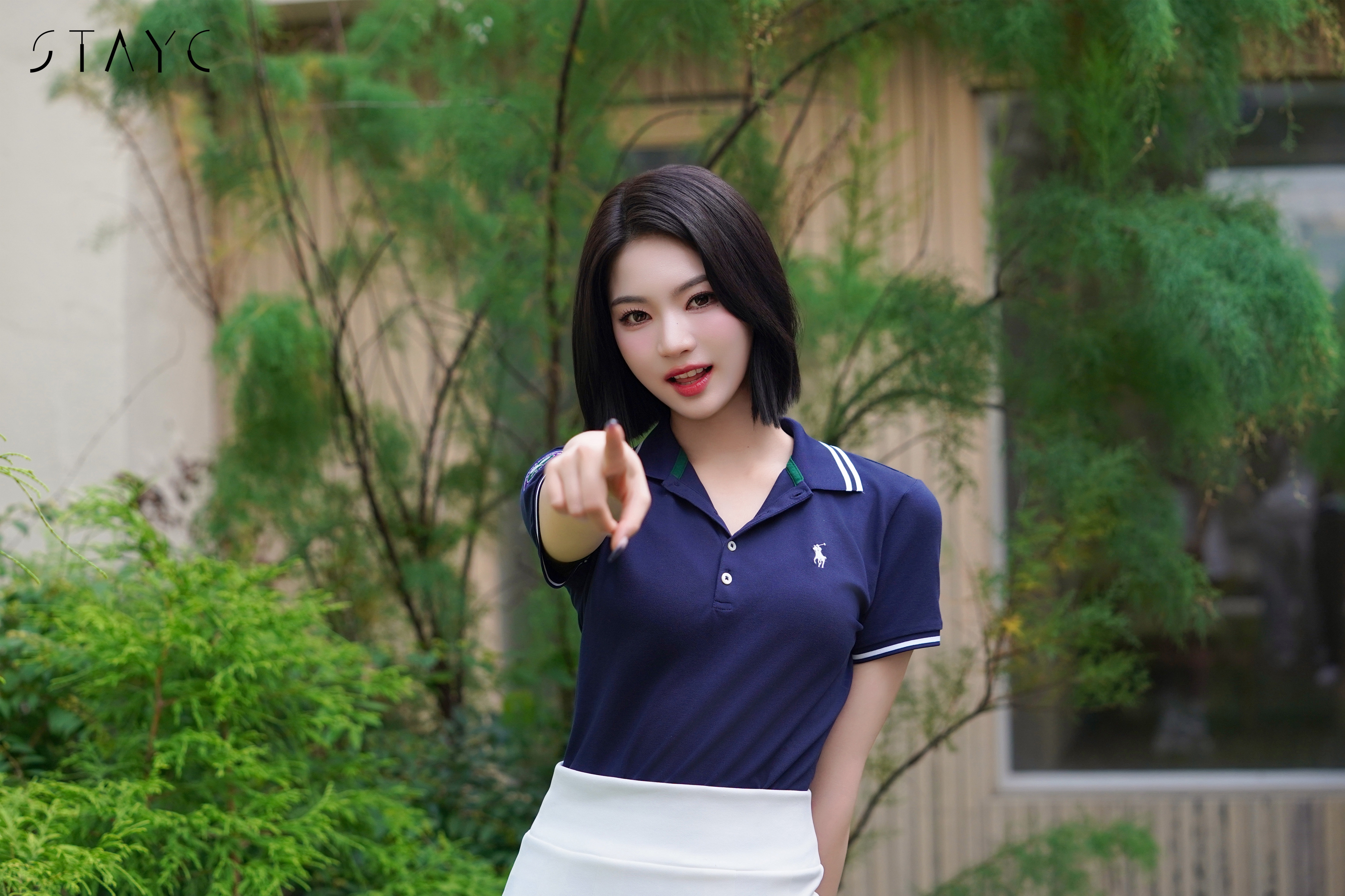 4500x2999