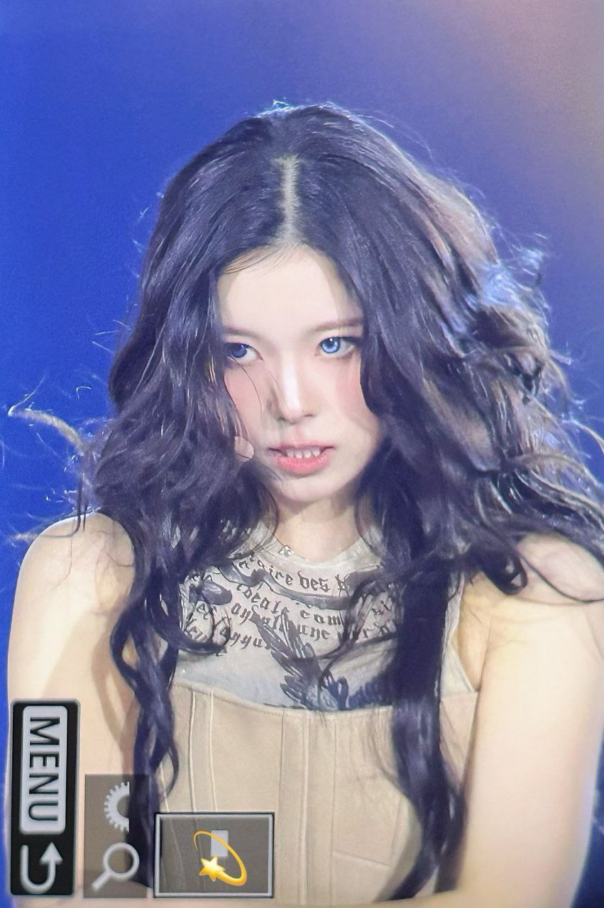 851x1280