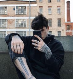 236x256