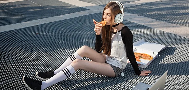 736x350
