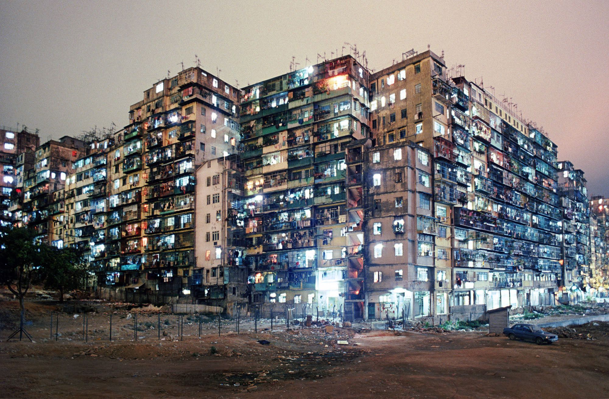 2000x1310